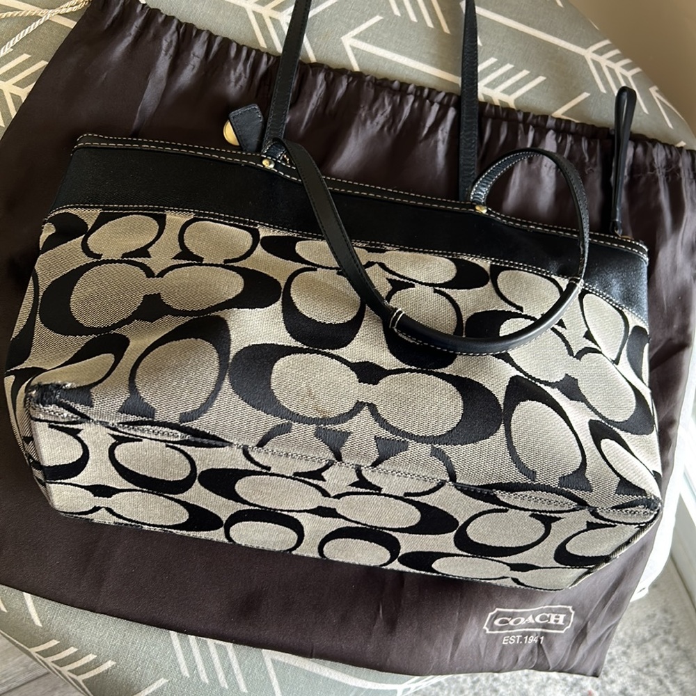 COACH Signature C Black & Gray Purse/Satchel/Handbag - Picture 11 of 16